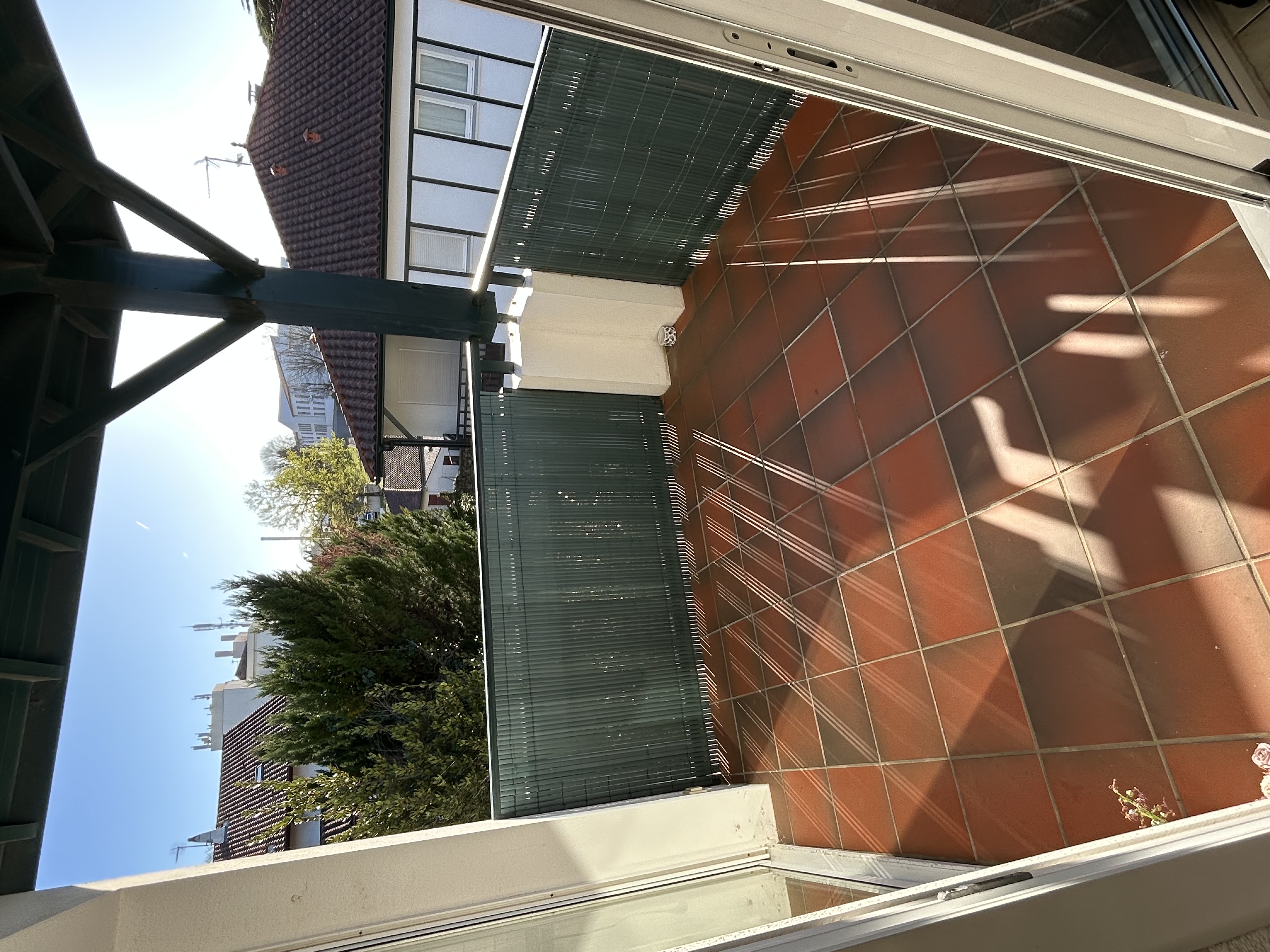 Montage mobilier de jardin Urrugne - avant